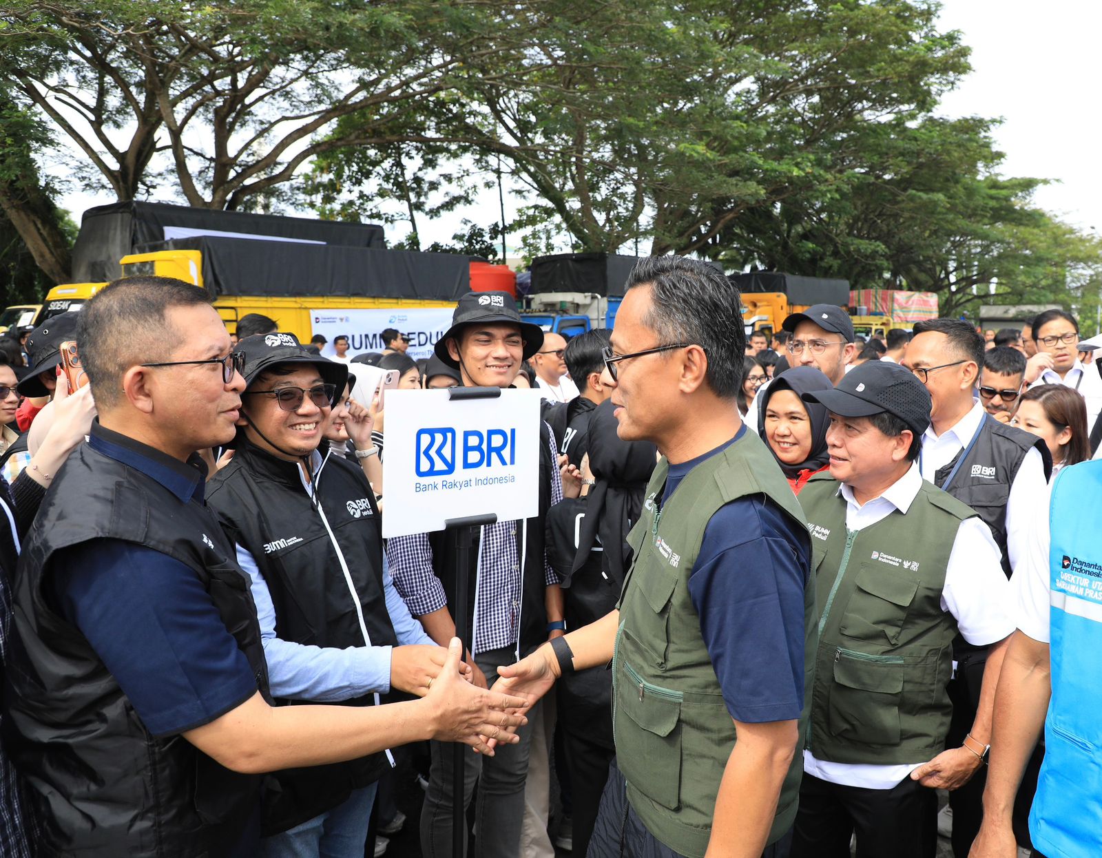 Aksi Besar BUMN! 1.000 Relawan dan 100 Truk Dikirim ke Lokasi Bencana