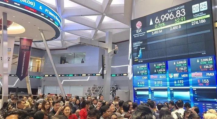 IHSG Sesi I Menguat! Ini Saham Penggeraknya