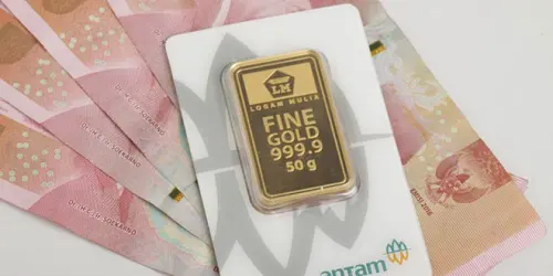 Harga Emas Antam Jumat ini Turun Rp35.000 per Gram