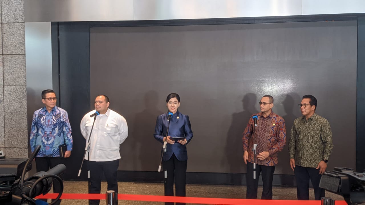 OJK: Asing Net Buy Rp654,9M Meski IHSG Turun 4,88% Hari ini