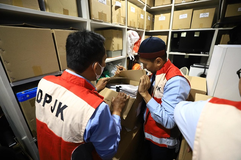 OJK Geledah Kantor Mirae Asset Sekuritas