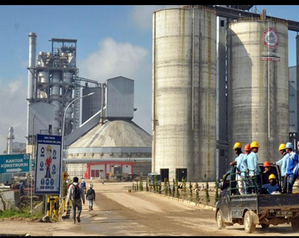Investor Asing Diam - Diam Lepas Saham SMGR Senilai Rp7,7M, Kenapa?