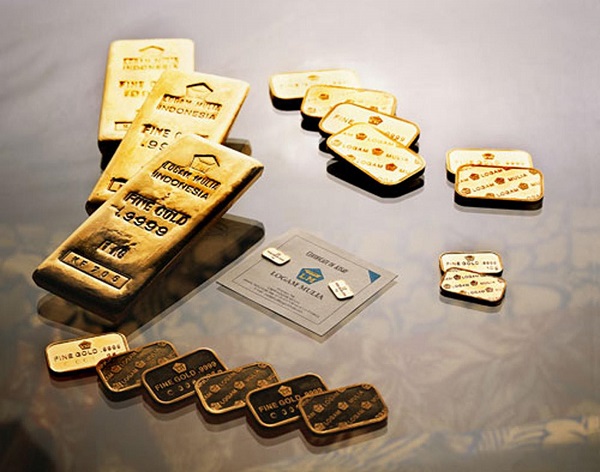 Harga Emas Antam Rabu Ini Turun Rp30.000 per Gram