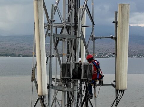 PT XLSMART Telecom Sejahtera Tbk (EXCL) menyampaikan bahwa Salah satu direkturnya, Yessie Dianty Yosetya, tercatat kembali menambah porsi kepemilikan saham EXCL