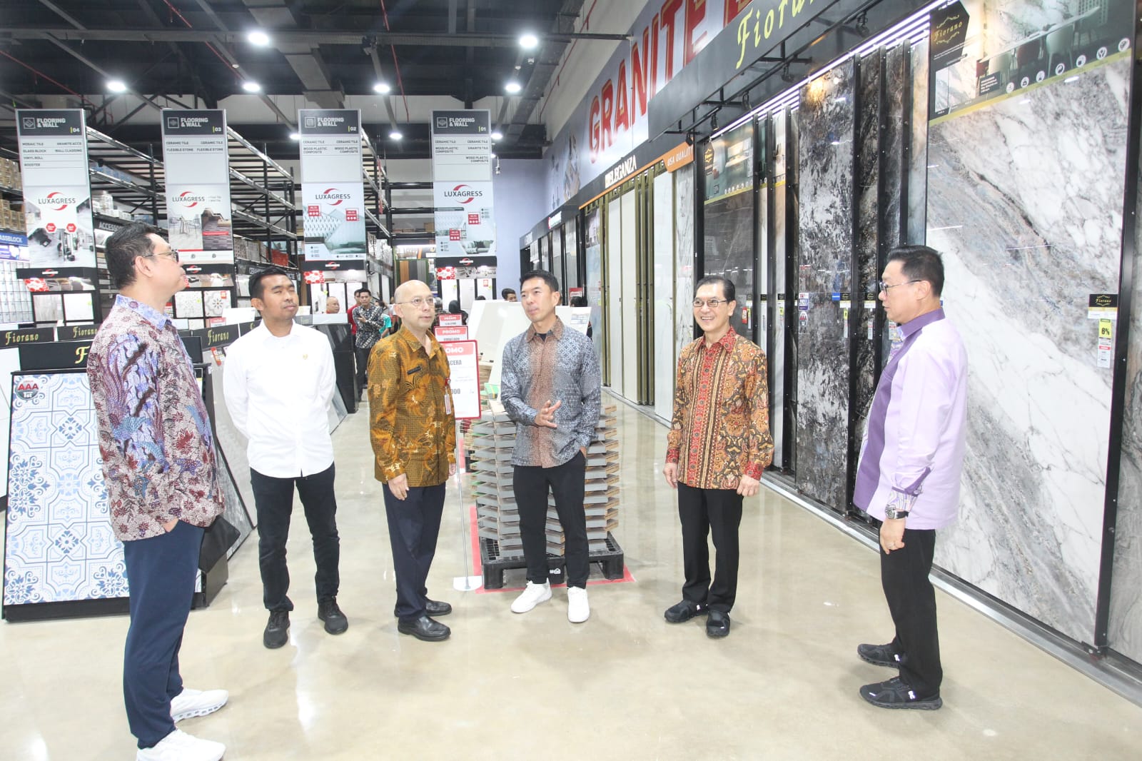 CSAP Tancap Gas Ekspansi, Mitra10 Hadirkan Toko Konsep Baru di Pamulang