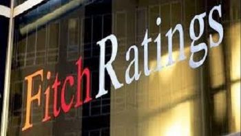 Fitch Turunkan Outlook RI Jadi Negatif, Ada Sebut Danantara